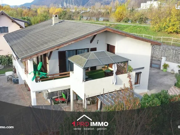 Maison 5 pièces 147 m² 