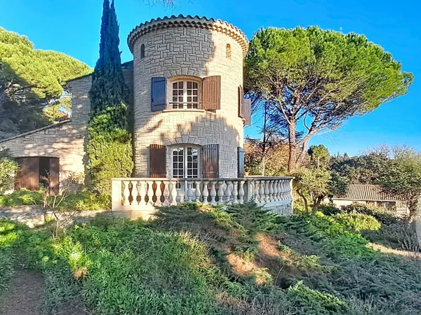 Maison 8 pièces 195 m² 