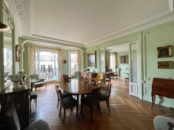 Appartement 5 pièces 153 m² 