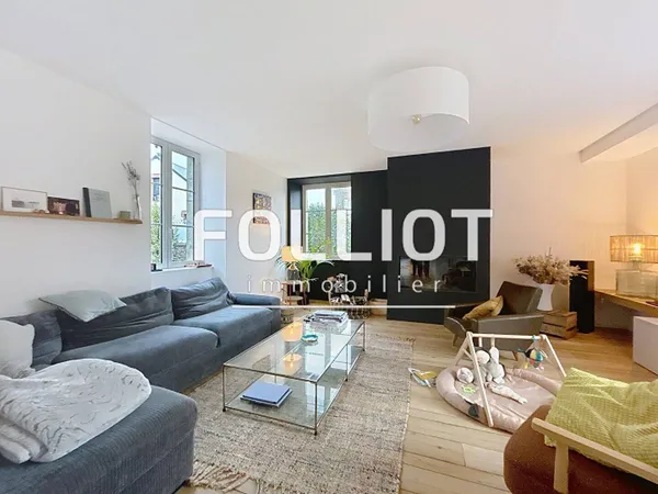 Maison 8 pièces 240 m² 