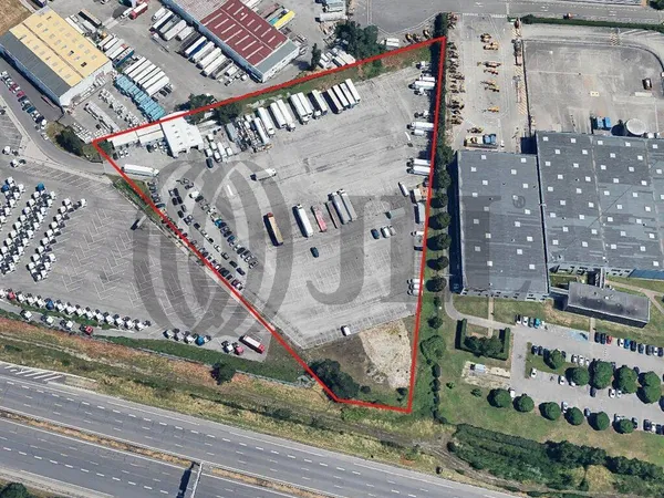Terrain industriel 19000 m² 