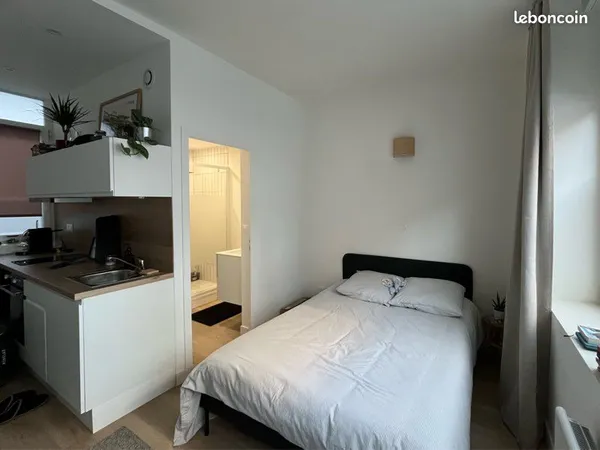 T1 non meublé 21m² refait à neuf - Reprise de bail début février 