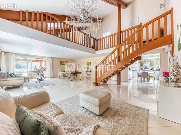 Propriété 12 pièces 431 m² 