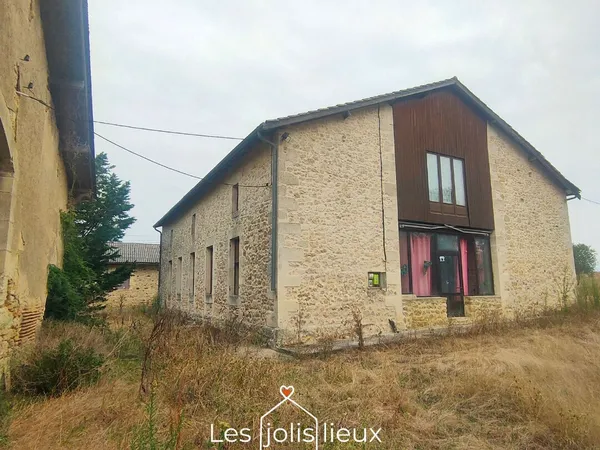 Maison sur les hauteurs avec vue 