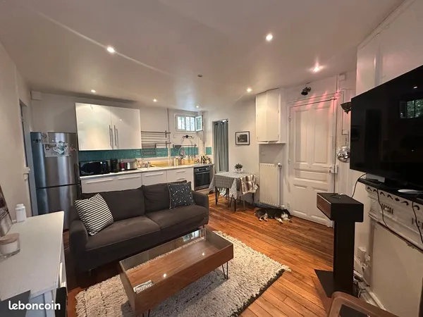 T2 meublé 39 m² - Rue du Cher / Gambetta - Calme sur cour - Très bien équipé 