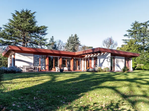Une villa Mid-century à Garches 