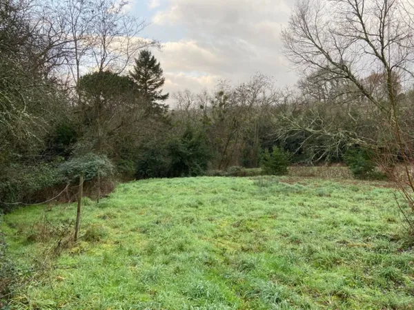 Terrain 886 m² 