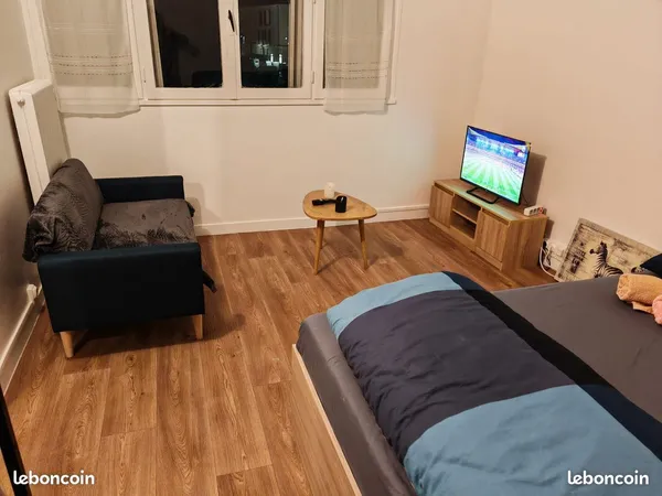 Location Meublée Longue Durée - F1 Équipé à Argenteuil avec parking (95100) 