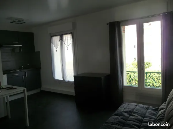 STUDIO 22 m2 VAIRES 1 Pièce F1 