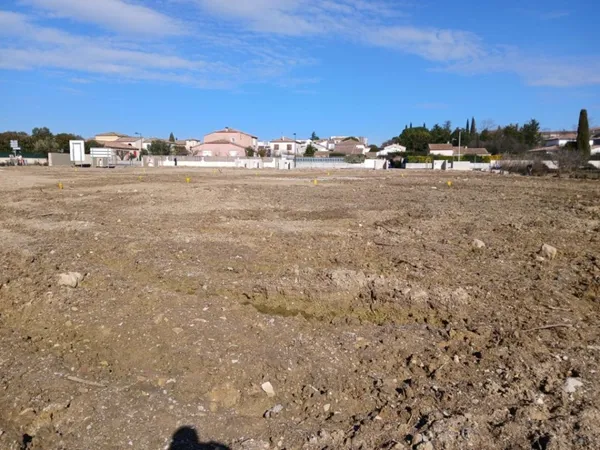 Terrain 271 m² 