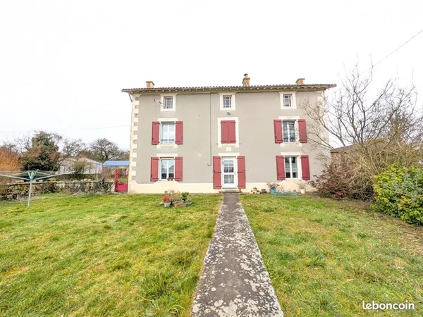 Maison 11 pièces 243 m² 
