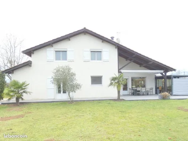 Maison de village 5 pièces 205 m² 