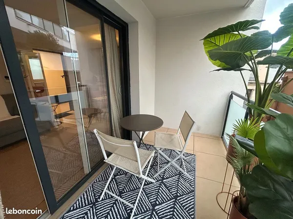 Studio 1 pièce 24 m² 