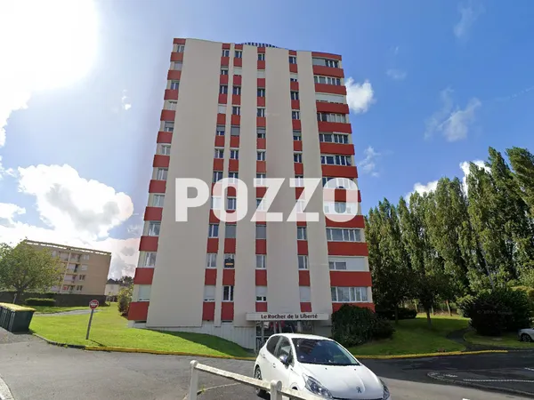 Chambre meublée à louer en colocation 