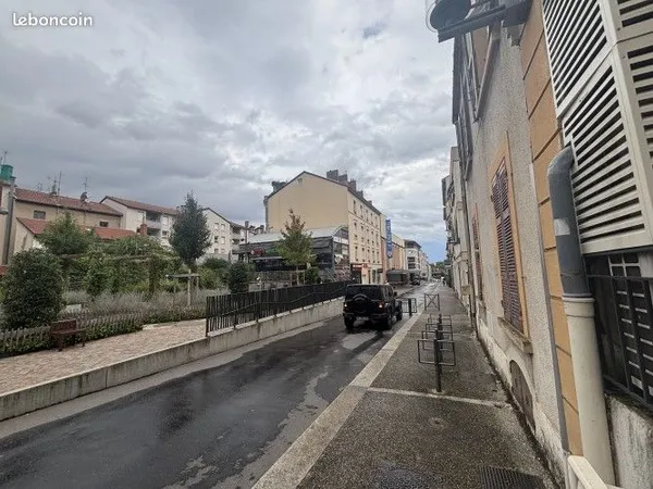 Commerce beauté/coiffure 70 m² 