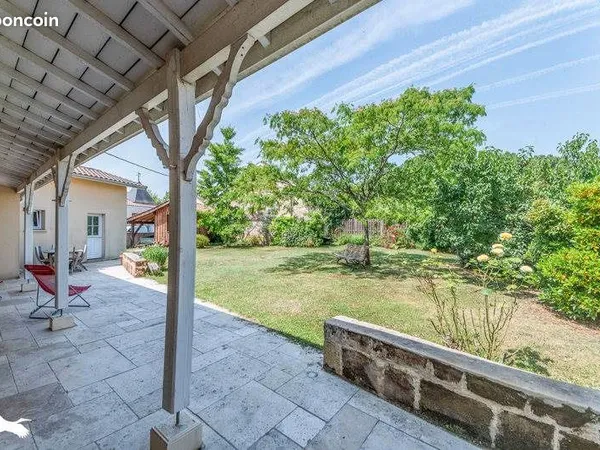 Maison 8 pièces 187 m² 