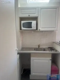 Studio 1 pièce 19 m² 