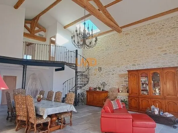 Maison 5 pièces 169 m² 