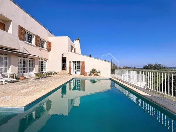 Maison 5 pièces 180 m² 