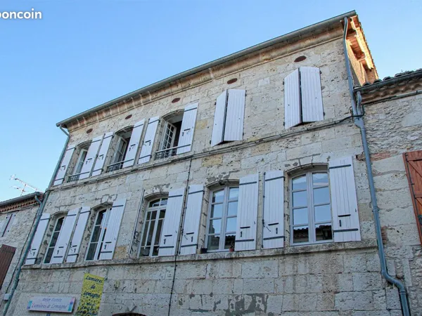 Maison 12 pièces 310 m² 