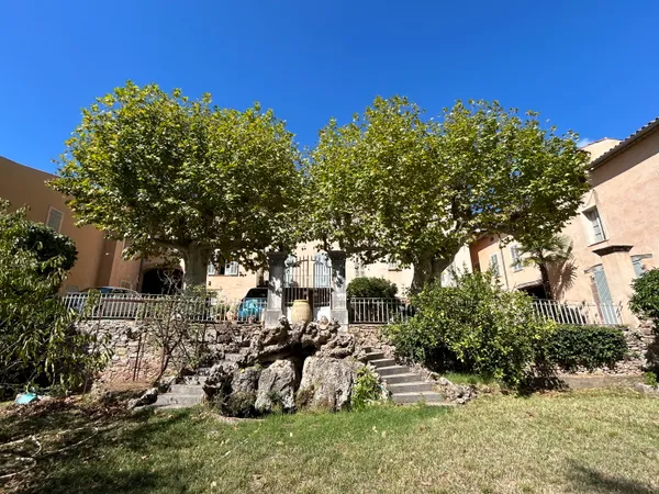 Vends hôtel particulier 998m² Provence - 10 chambres 