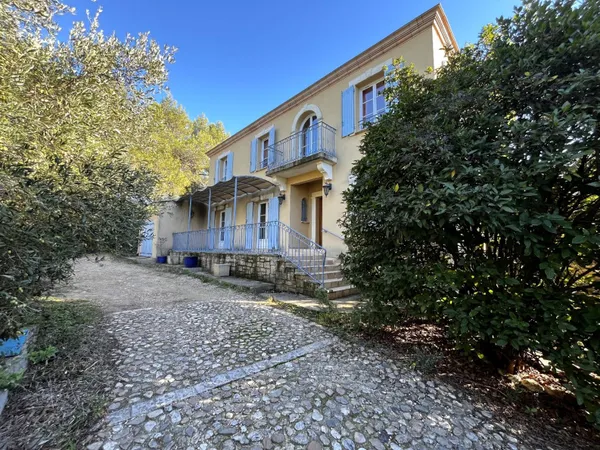 Villa 11 pièces 206 m² 
