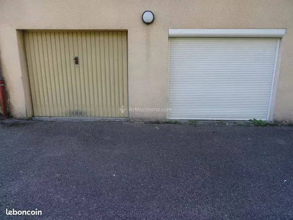 Local commercial 94 m² Saint-Jean-de-Bournay 