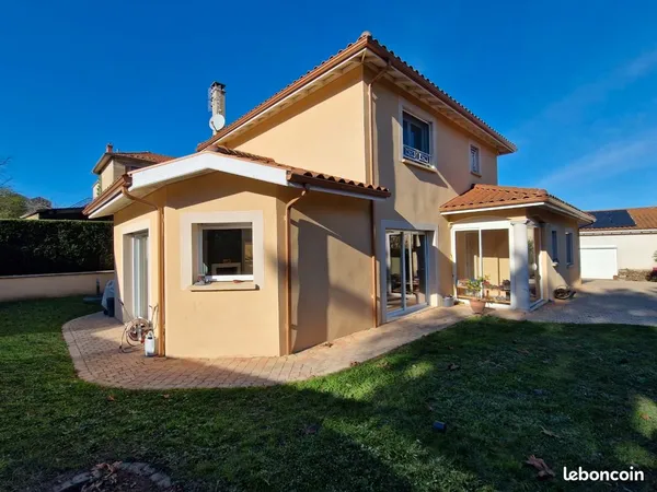 Maison de Village plein Centre 