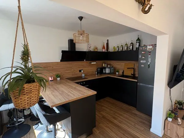Appartement rénové/meublé 