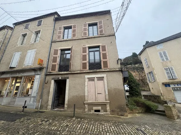 Immeuble avec 2 appartements + local commercial Idéal inv 