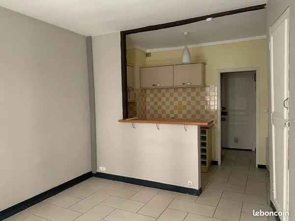 Studio 1 pièce 21 m² 