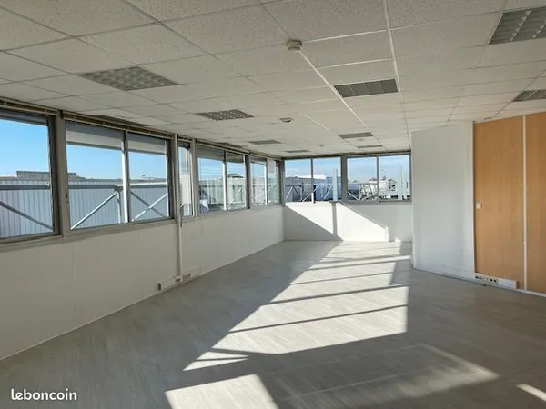 Local commercial 297 m² LE SEQUESTRE 