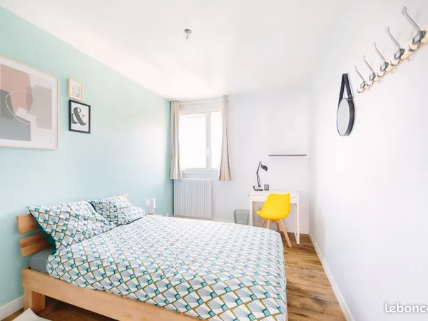 Chambre en colocation, tout confort, Internet, parking privé 