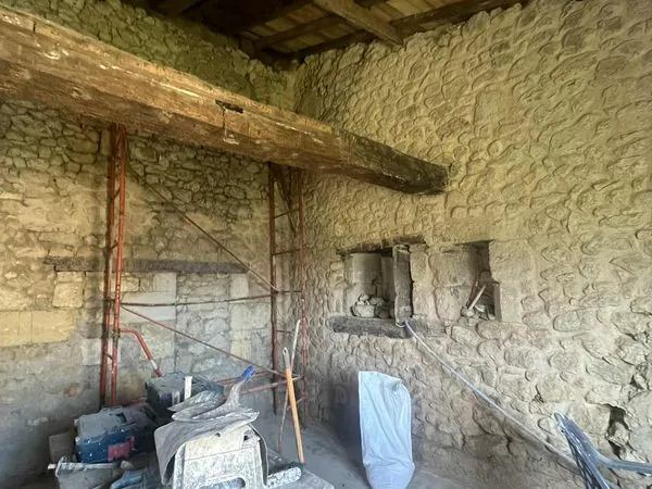 Maison en pierre de taille et moellons - 110 m² - À rénover - À 8 min de Créon 