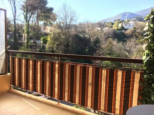 Studio 1 pièce 27 m² 