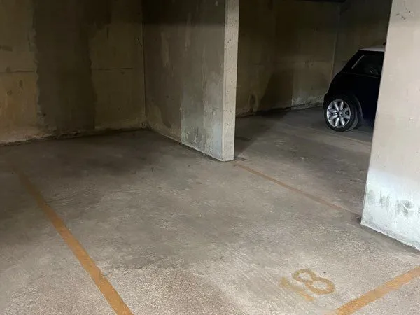 Place de Parking Gare Asnières 