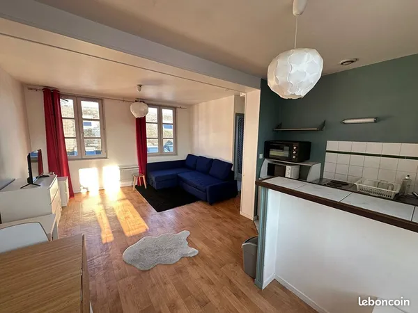 Studio 1 pièce 27 m² 