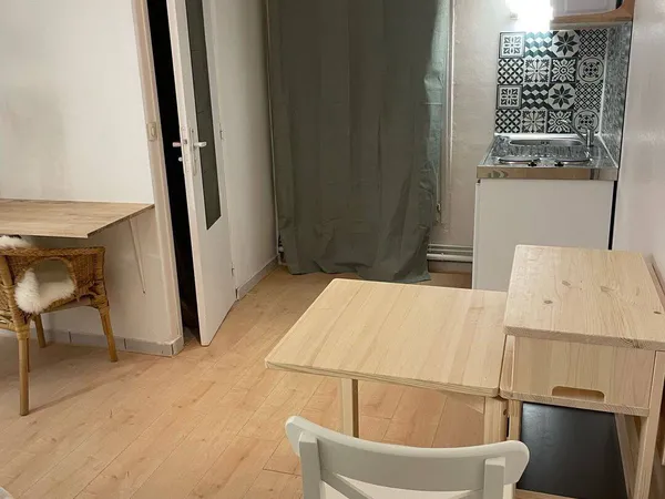 Appartement 1 pièce 16 m² 