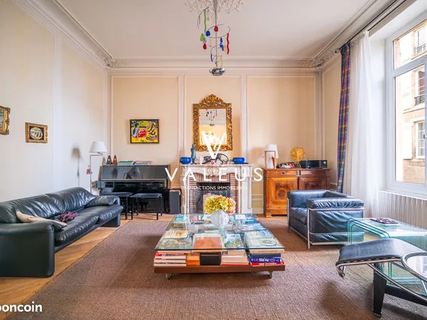 Maison de ville 10 pièces 304 m² 
