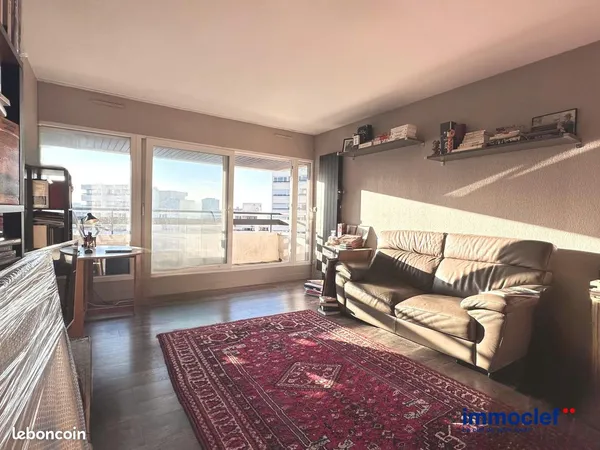Studio 1 pièce 35 m² 