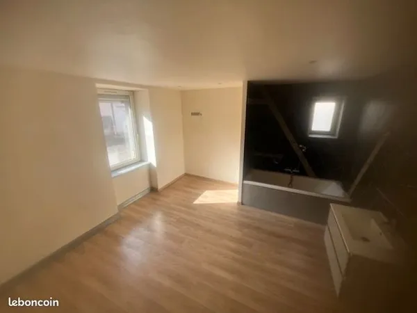 Appartement de 70m2 avec jardin et parking en plein pied 