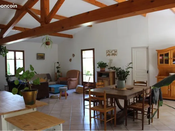 Coloc à 3 dans jolie maison à Pont de Barret 