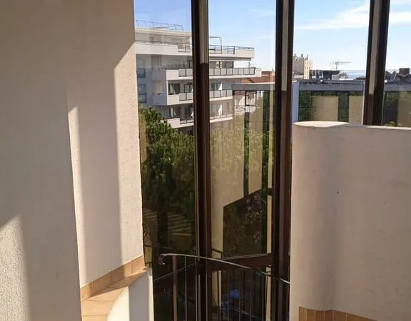 Appartement 4 pièces 210 m² 
