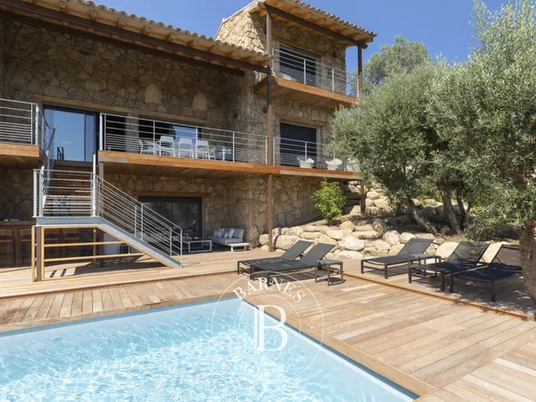 Arasu, villa d'architecte, 4 chambres, piscine, vue mer 