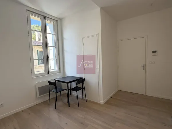 Studio 1 pièce 20 m² 