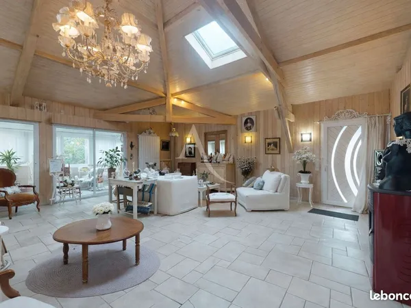 Maison 6 pièces 161 m² 