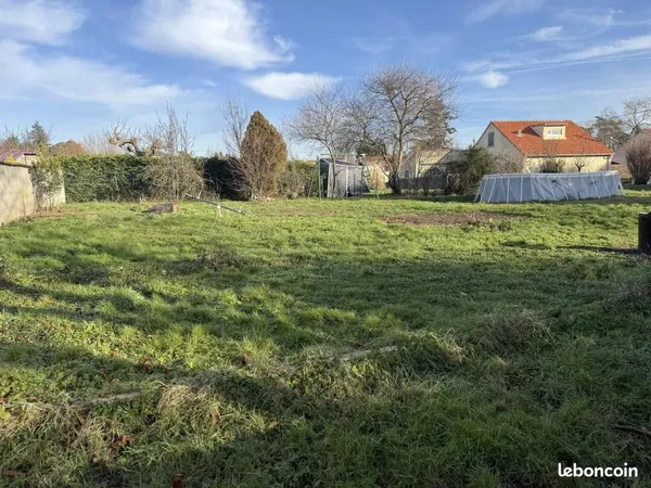 Terrain 700 m² Creches Sur Saone 