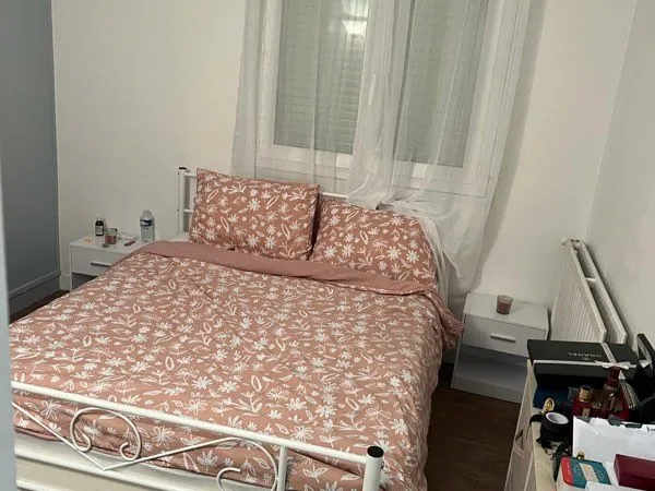 Colocation uniquement entre filles 