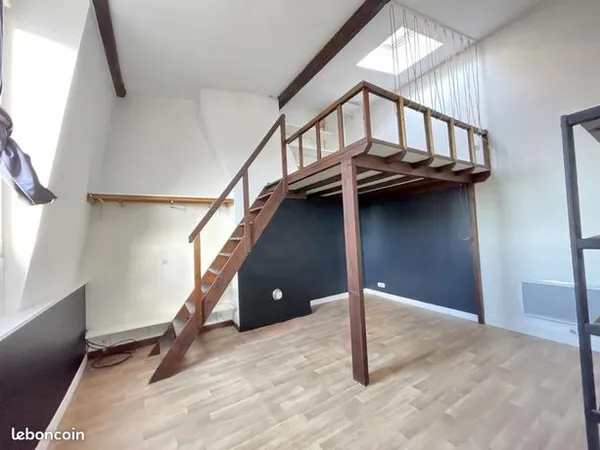 Studio 1 pièce 28 m² 