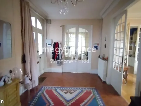 Maison 9 pièces 220 m² 